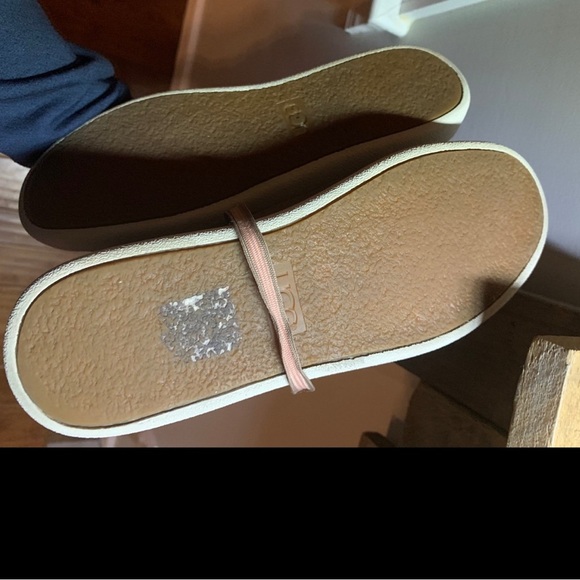 UGG Olive High-Top Sneakers in Brown sz 9 - Picture 5 of 5